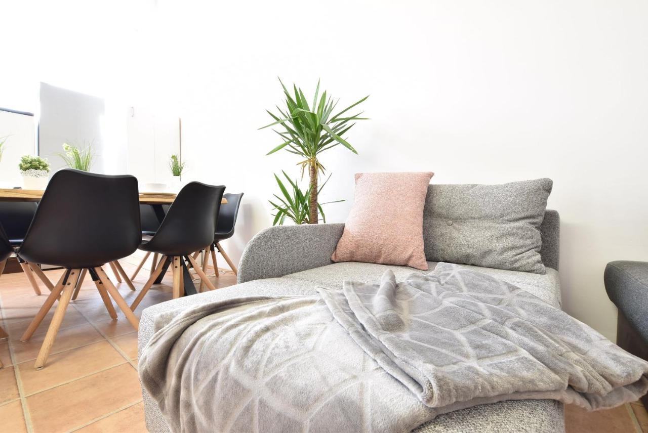 אינסברוק Huge Apartment In Awesome Location With Parking מראה חיצוני תמונה