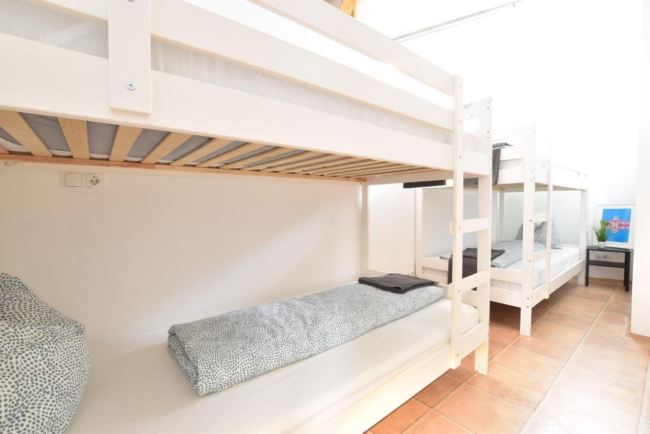 אינסברוק Huge Apartment In Awesome Location With Parking מראה חיצוני תמונה